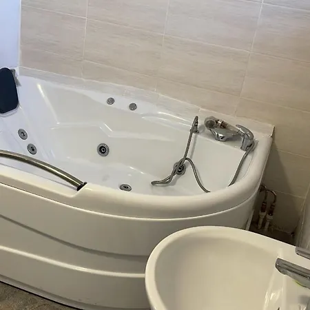 בוקרשט Piata Uniri Cozy Inn מראה חיצוני תמונה