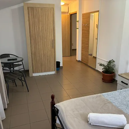 בוקרשט Piata Uniri Cozy Inn מראה חיצוני תמונה