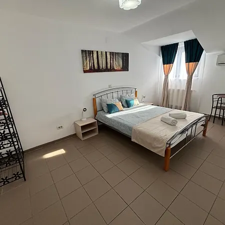 בוקרשט Piata Uniri Cozy Inn מראה חיצוני תמונה